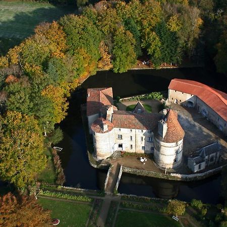 La Loge du Château Saint-Dier-dʼAuvergne Extérieur photo